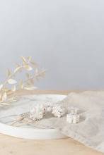 Load image into Gallery viewer, Dark Honey & Tobacco Wax Melts