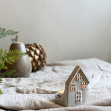 Load image into Gallery viewer, Tea Light Village House