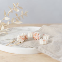Load image into Gallery viewer, Morning Bloom Wax Melts